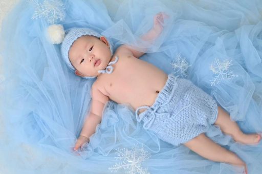 丹东宝宝几个月会认人